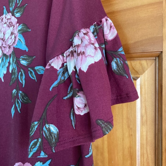 Women’s size small Reborn J burgundy floral top with buttons and tie - Picture 3 of 6